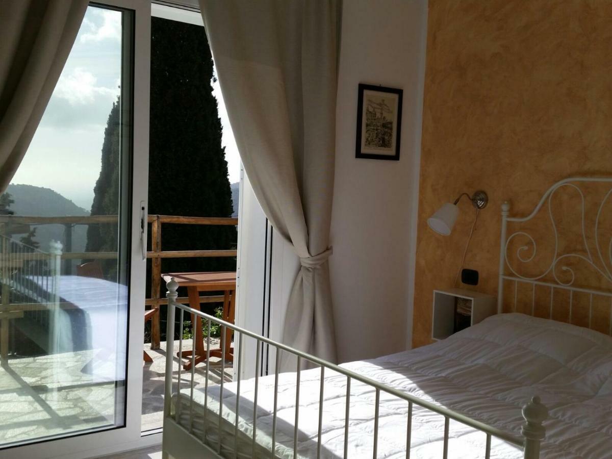 Colpi Di Timone B&B Finale Ligure Bagian luar foto